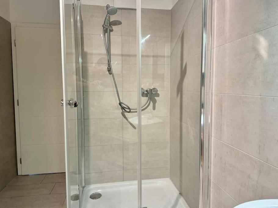 Stylish 85 M2 With Free Parking Apartment